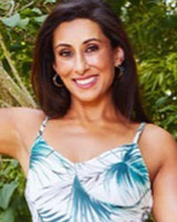 Saira Khan